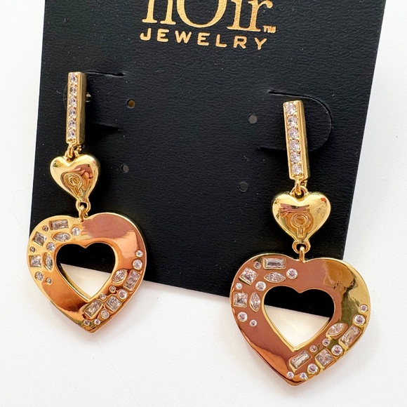 Noir NYC gold heart pendant earrings - Picture 2 of 3